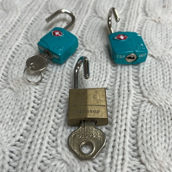 Luggage locks. Lot of 3. Blue locks opened by same key Metal TSA approved safety - Picture 2 of 5